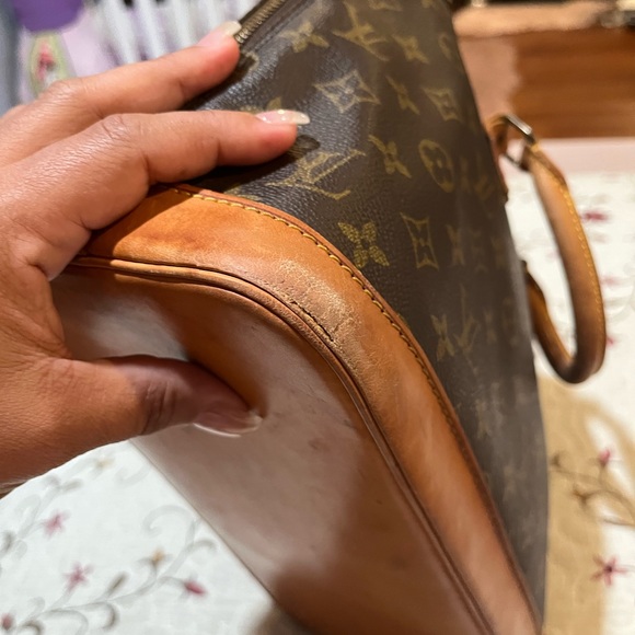 LOUIS VUITTON ALMA MM HANDBAG - Picture 6 of 11